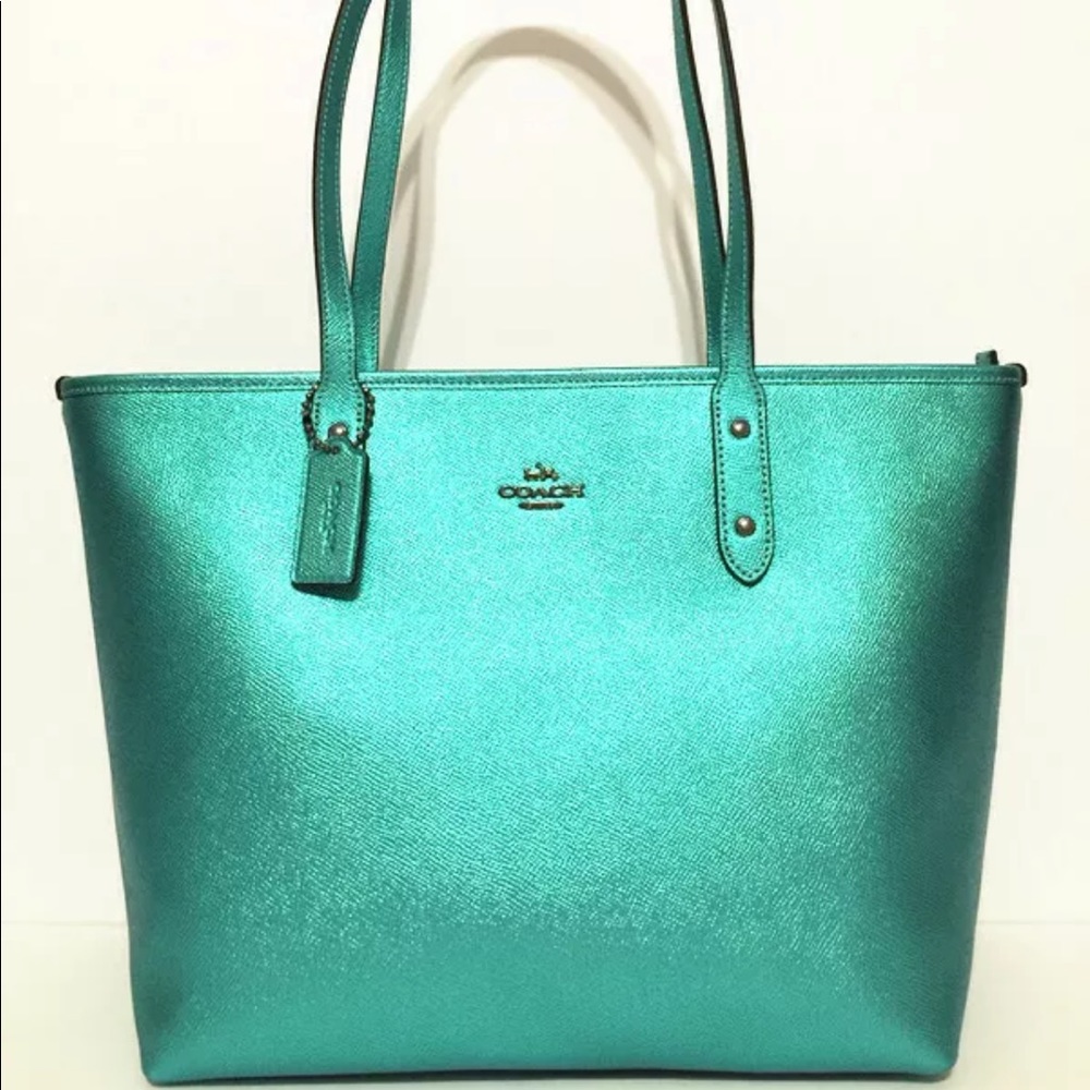 Authentic COACH Crossgrain Leather City Tote